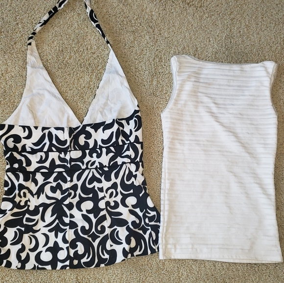 2 Tops White House Black Market - Picture 2 of 4